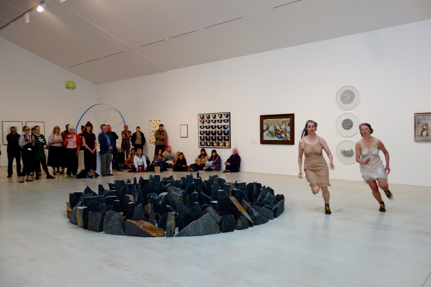 Seeing Round Corners - Gaby Agis Close Streams 1983 (reconstruction)